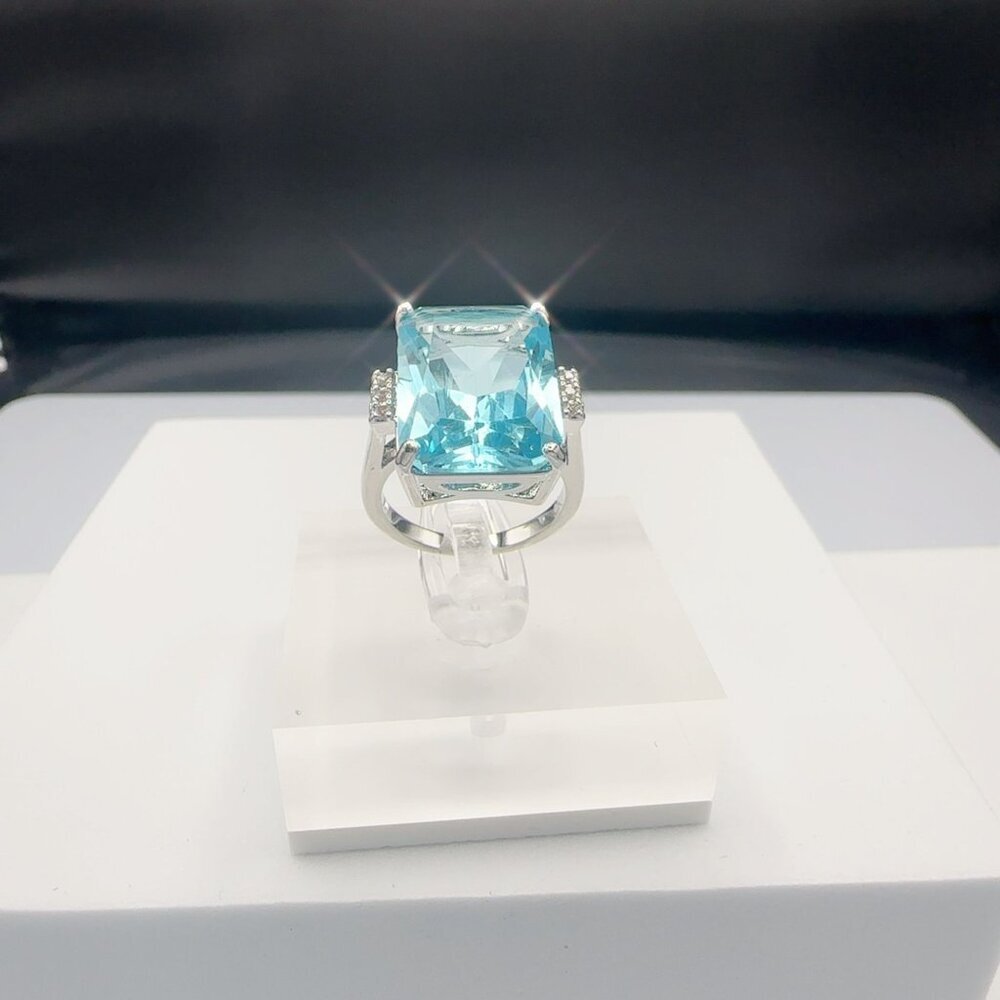 Aquamarine CZ Silver Tone Cocktail Ring Size 9 - Picture 10 of 11